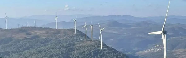 春光鍍電千峰翠，陽(yáng)光智造萬(wàn)象新